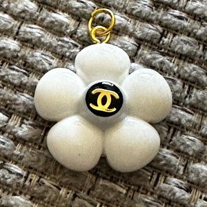 Chanel Flower Zipper Pull